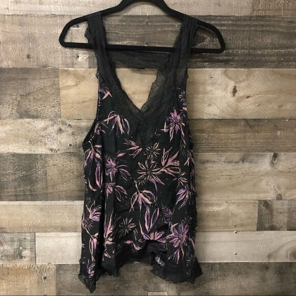 Intimately free people sleeveless tank size M floral lace - Picture 3 of 4